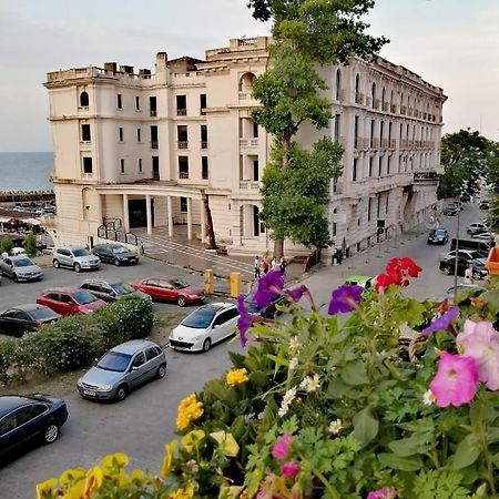 La Eluta Cazino Apartment Constanta Exterior photo